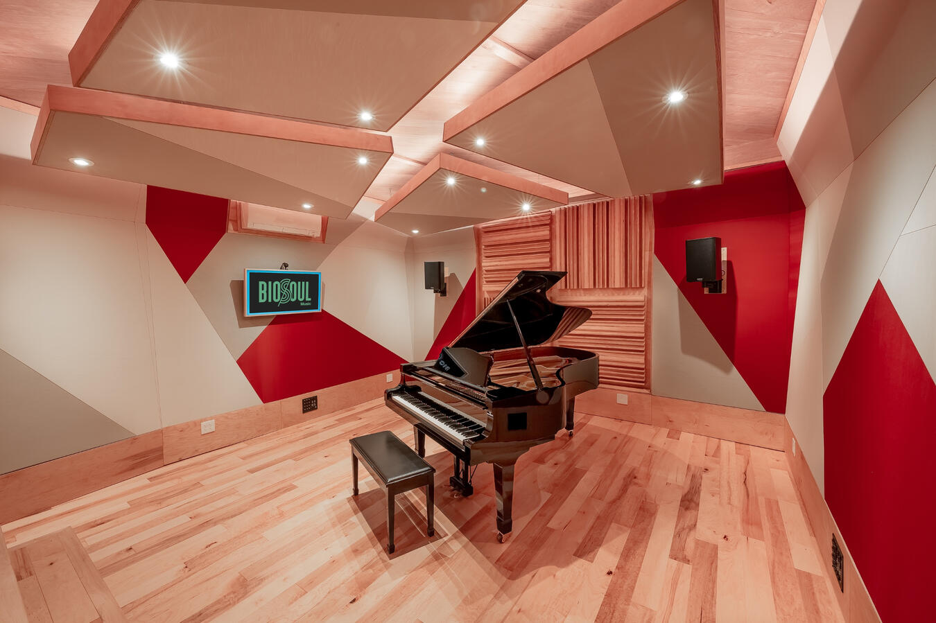 Tracking Room